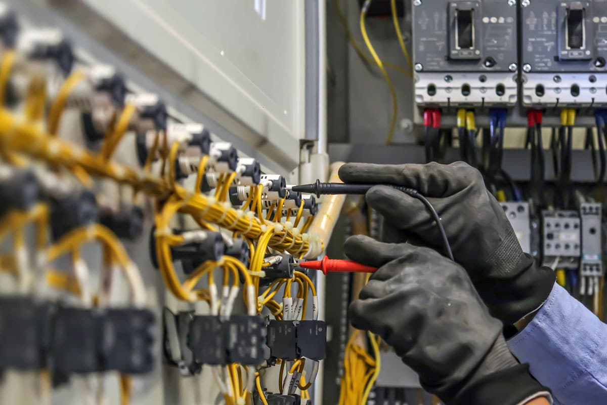 manutenzione-Impianti-elettrici-industriali---Soluzioni-per-la-casa-e-il-residenziale---Elettro-System-Bedin-Vicenza